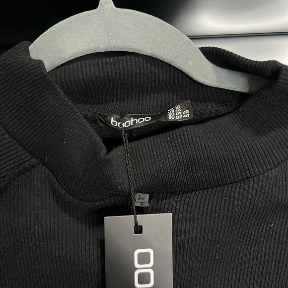 Boohoo Crop Top - Picture 3 of 3